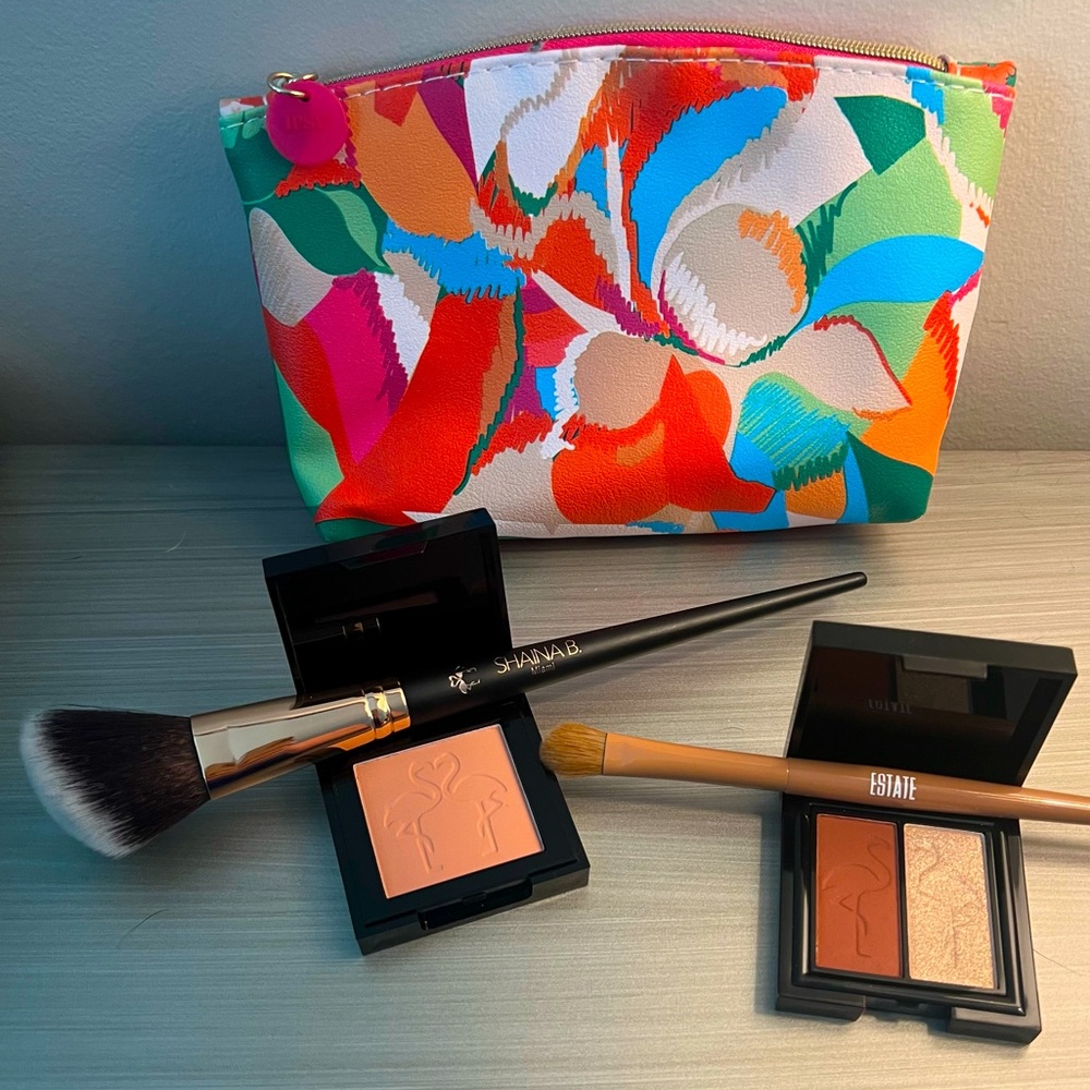 🦩 NEW SHAINA B. MIAMI Makeup Gift Set with Bag, Eyeshadow, Blush + Brush set